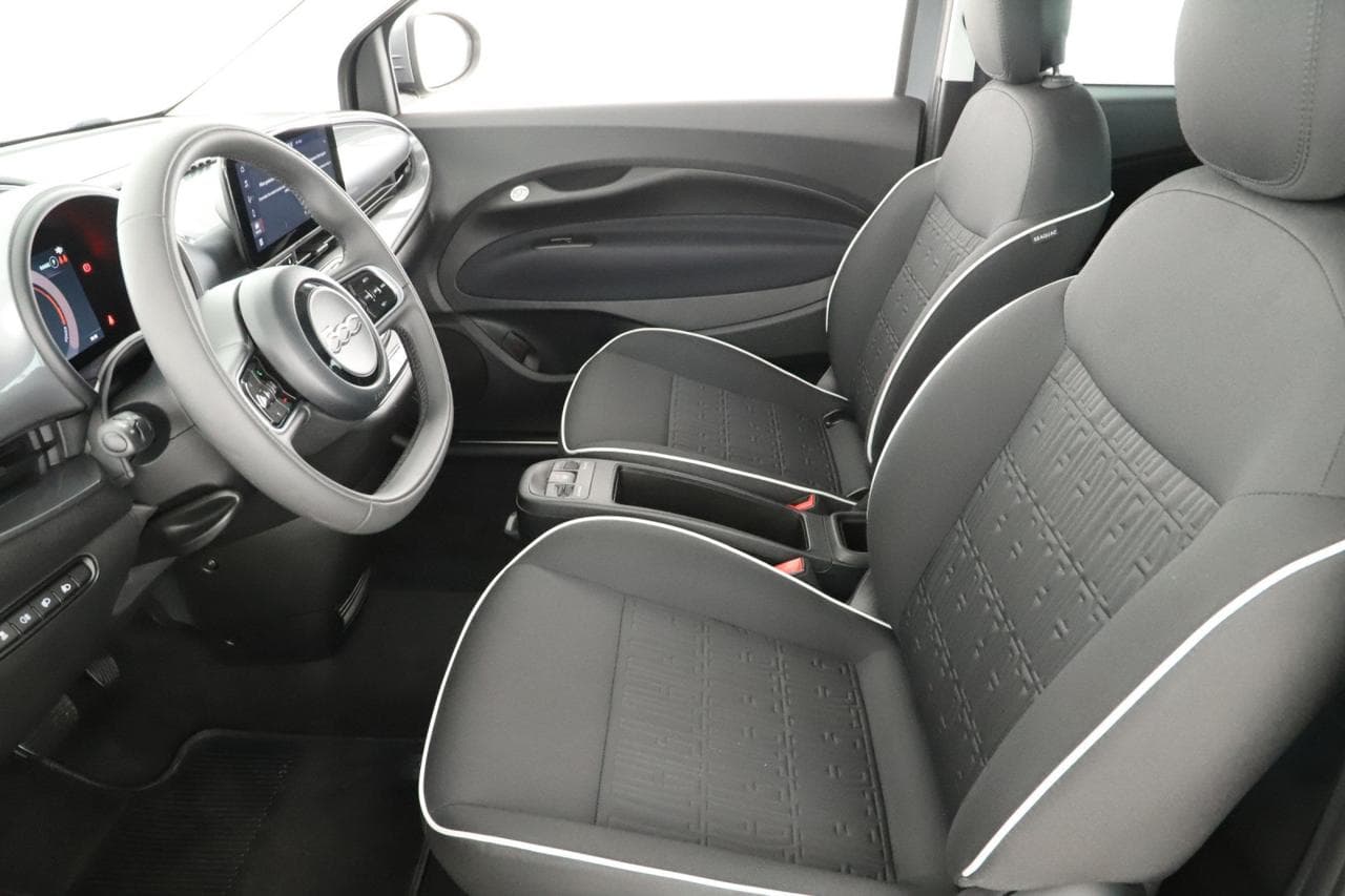 2024 Fiat 500e - 13