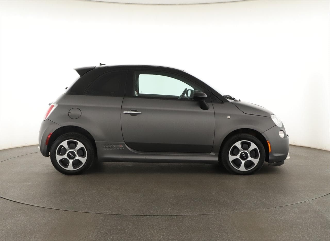 2015 Fiat 500e - 8