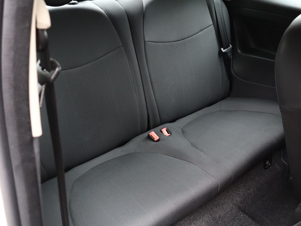 2015 Fiat 500 - 11