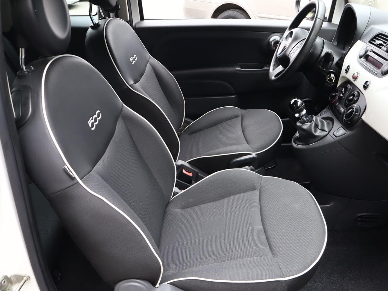 2015 Fiat 500 - 10