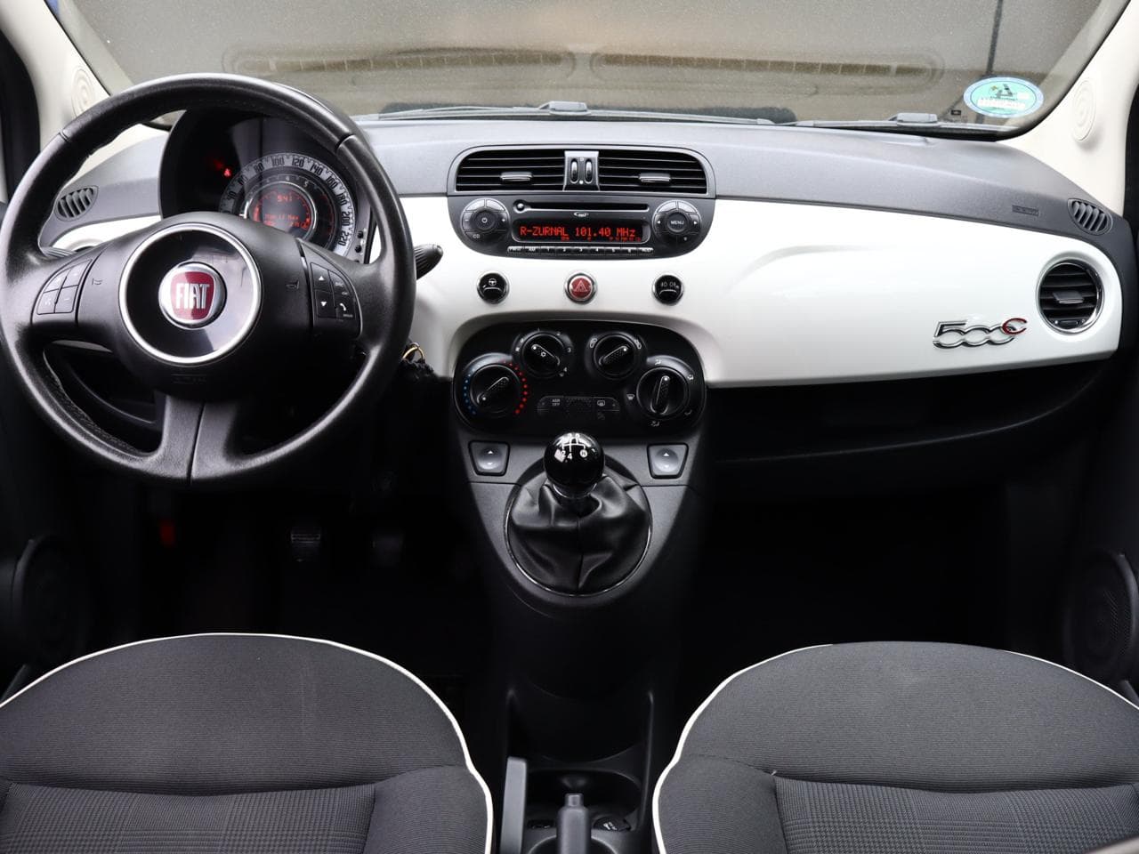2015 Fiat 500 - 9