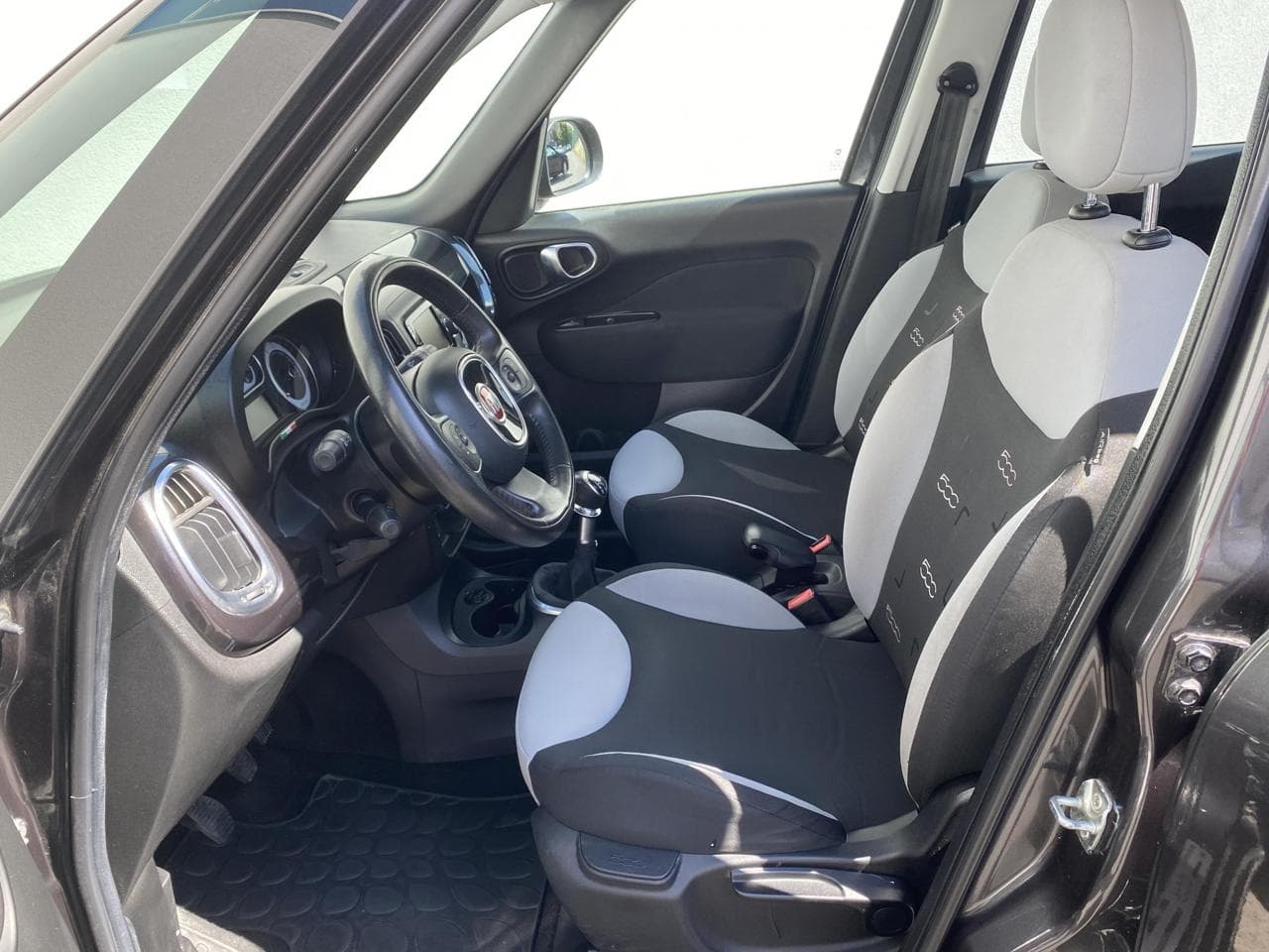2013 Fiat 500L - 15