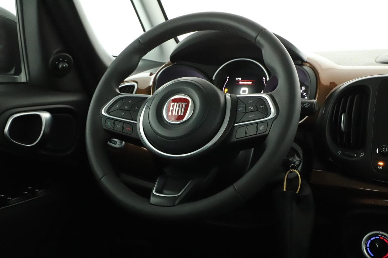 2020 Fiat 500L - 16