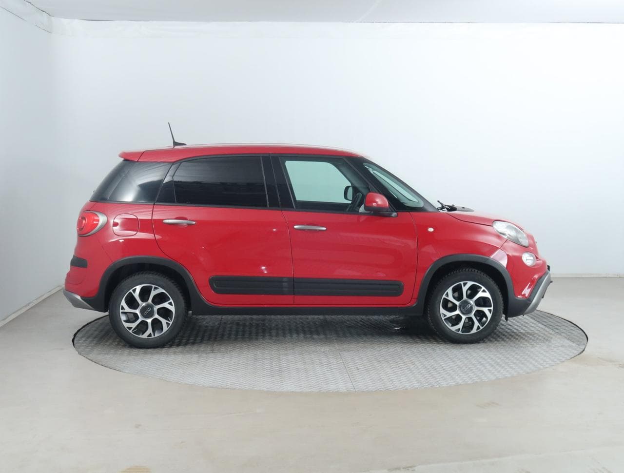 2021 Fiat 500L - 8