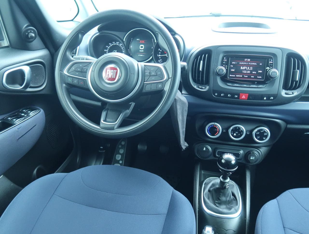 2021 Fiat 500L - 9