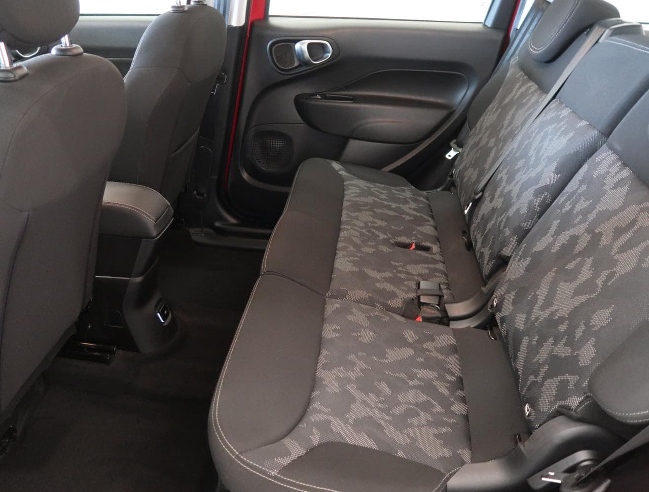 2021 Fiat 500L - 26