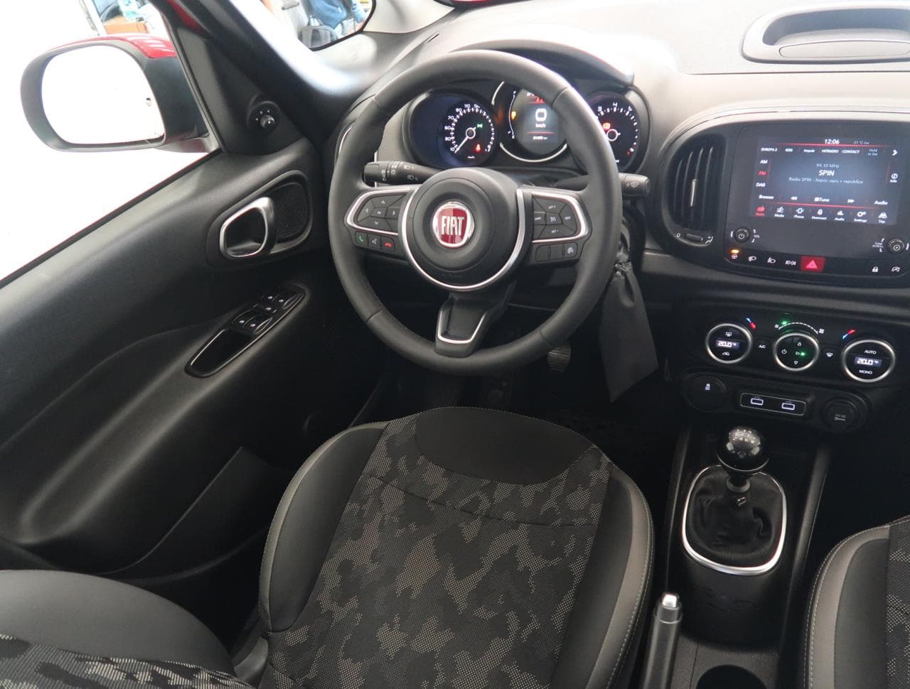 2021 Fiat 500L - 12