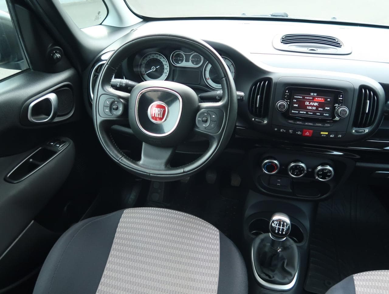2015 Fiat 500L - 15