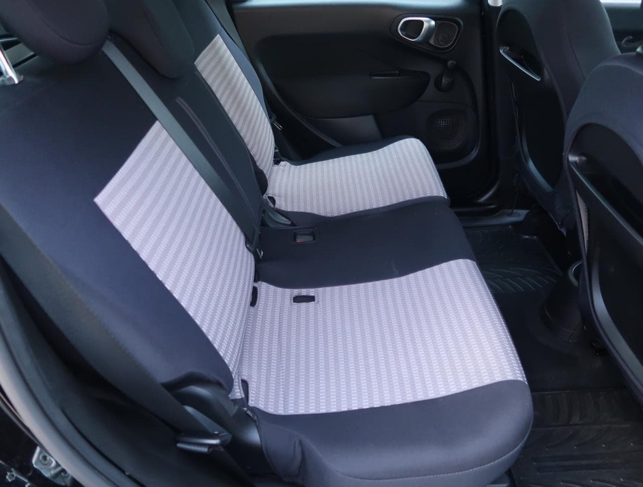 2015 Fiat 500L - 22