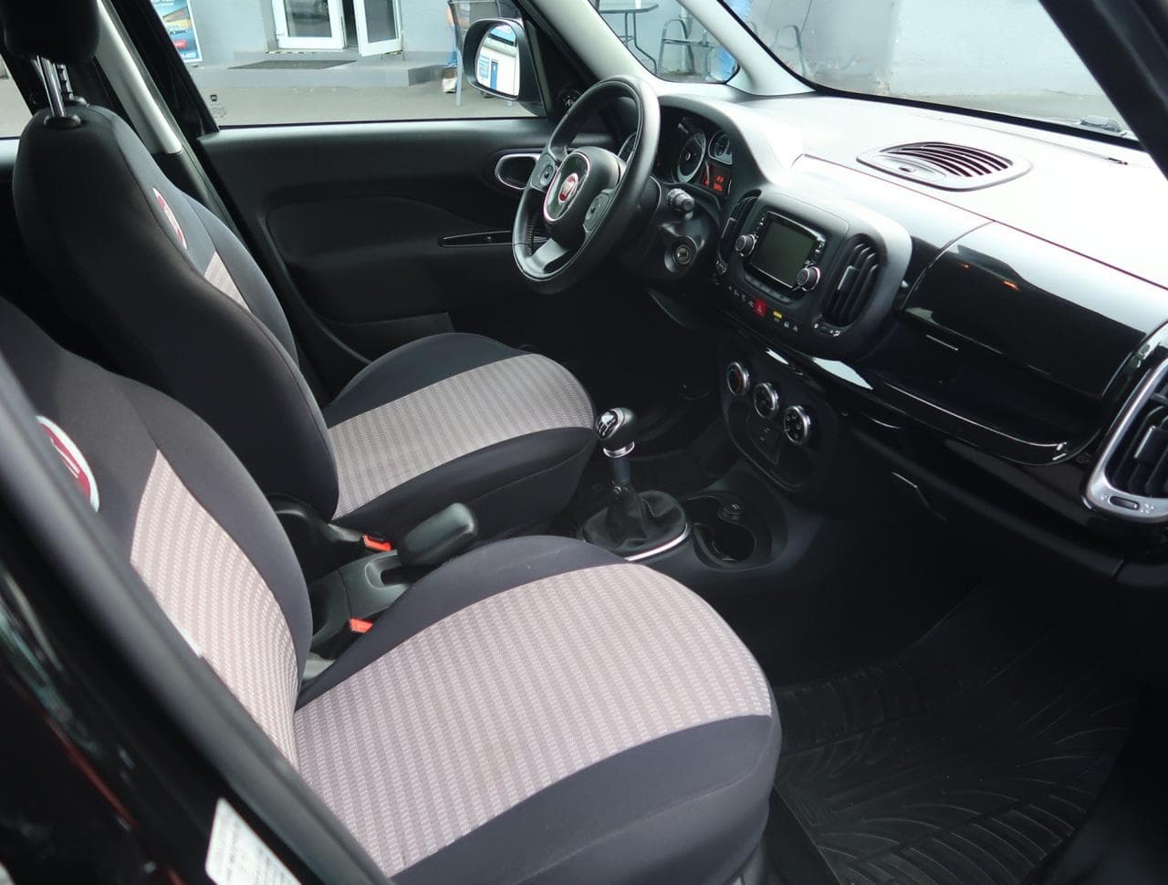 2015 Fiat 500L - 21
