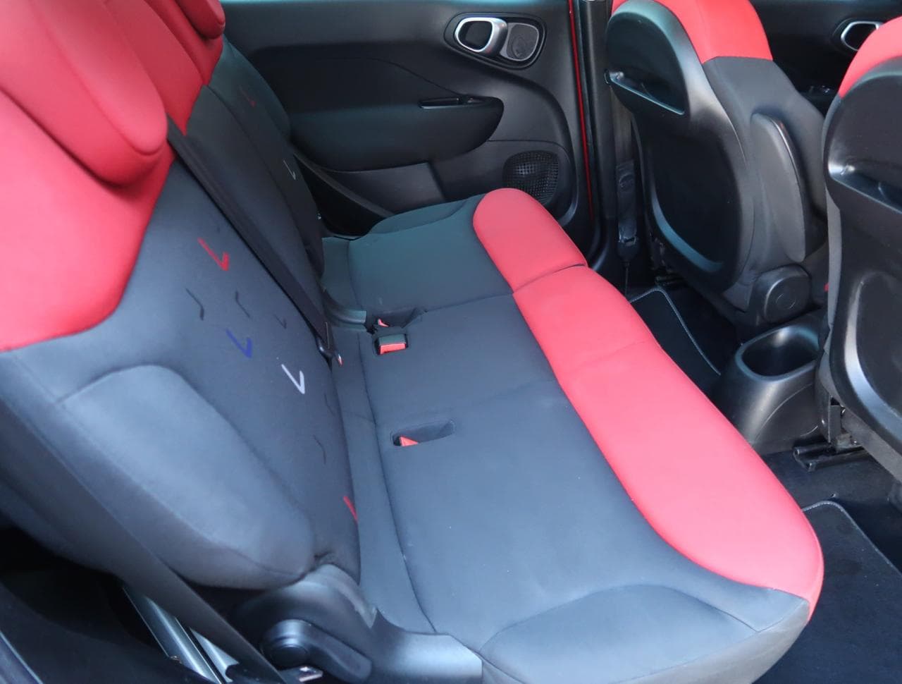 2016 Fiat 500L - 25