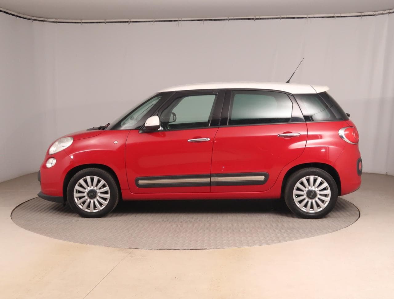 2016 Fiat 500L - 7