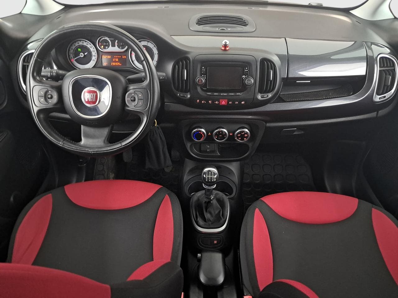 2013 Fiat 500L - 10
