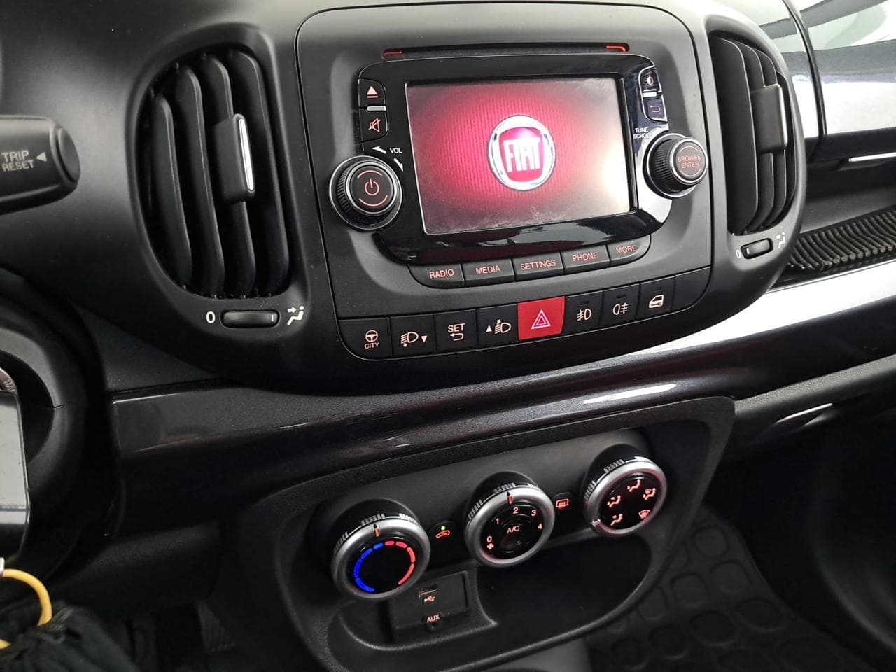 2013 Fiat 500L - 18