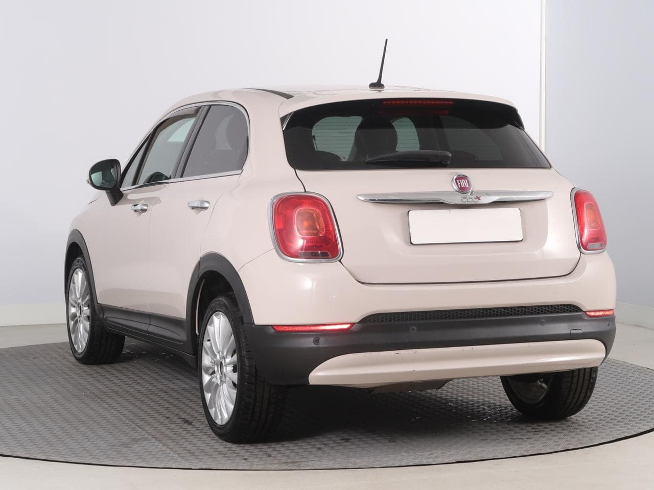 2016 Fiat 500x - 9