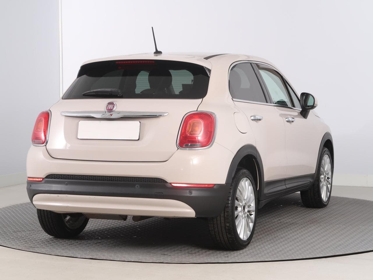 2016 Fiat 500x - 13