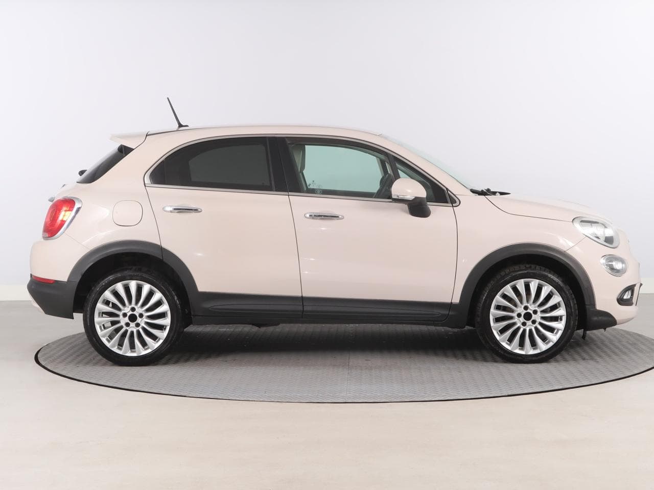 2016 Fiat 500x - 15