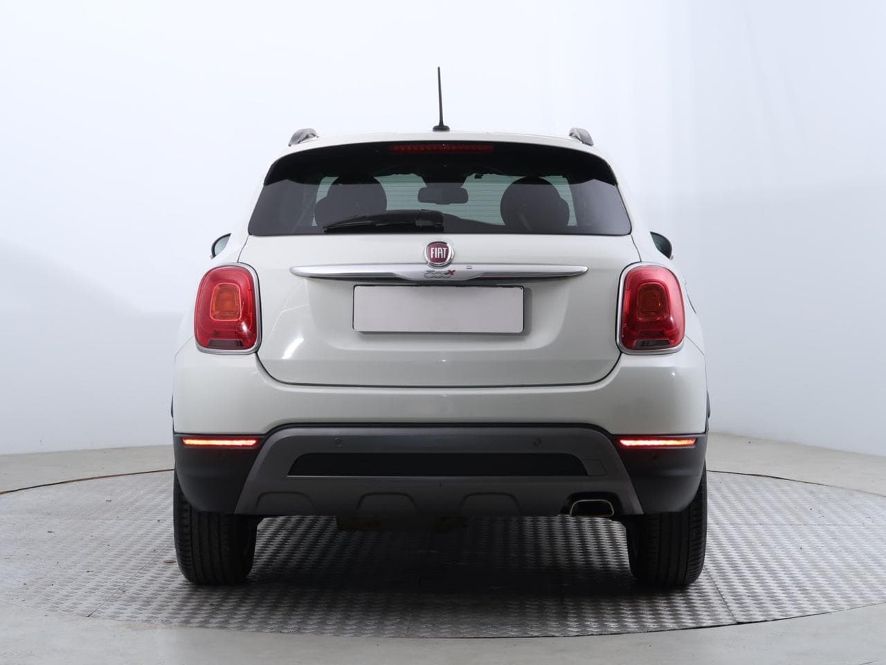 2016 Fiat 500x - 11