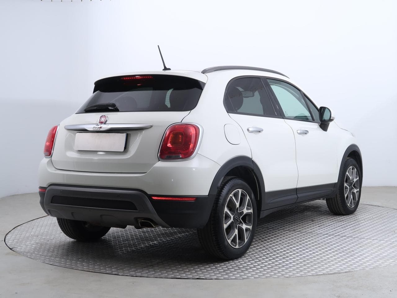 2016 Fiat 500x - 13