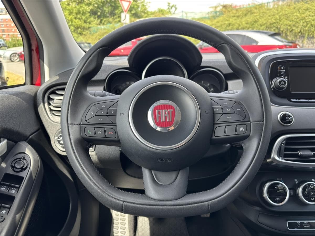 2015 Fiat 500X - 17