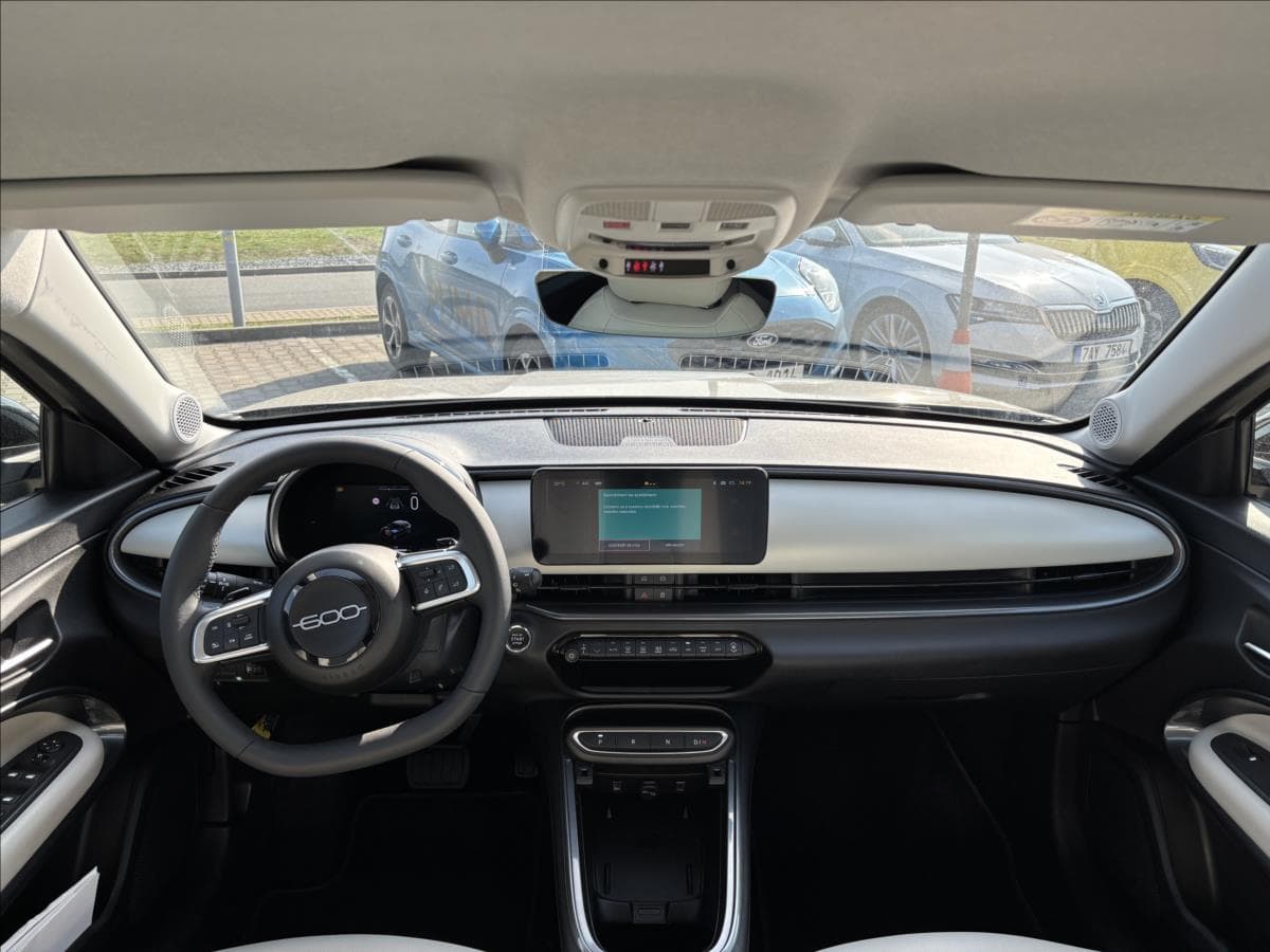 2025 Fiat 600 - 15