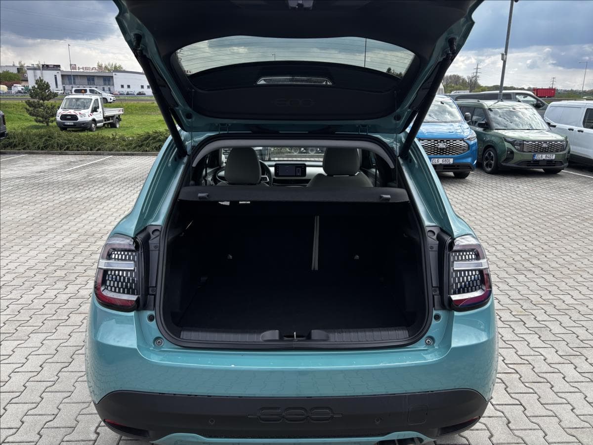 2025 Fiat 600 - 18