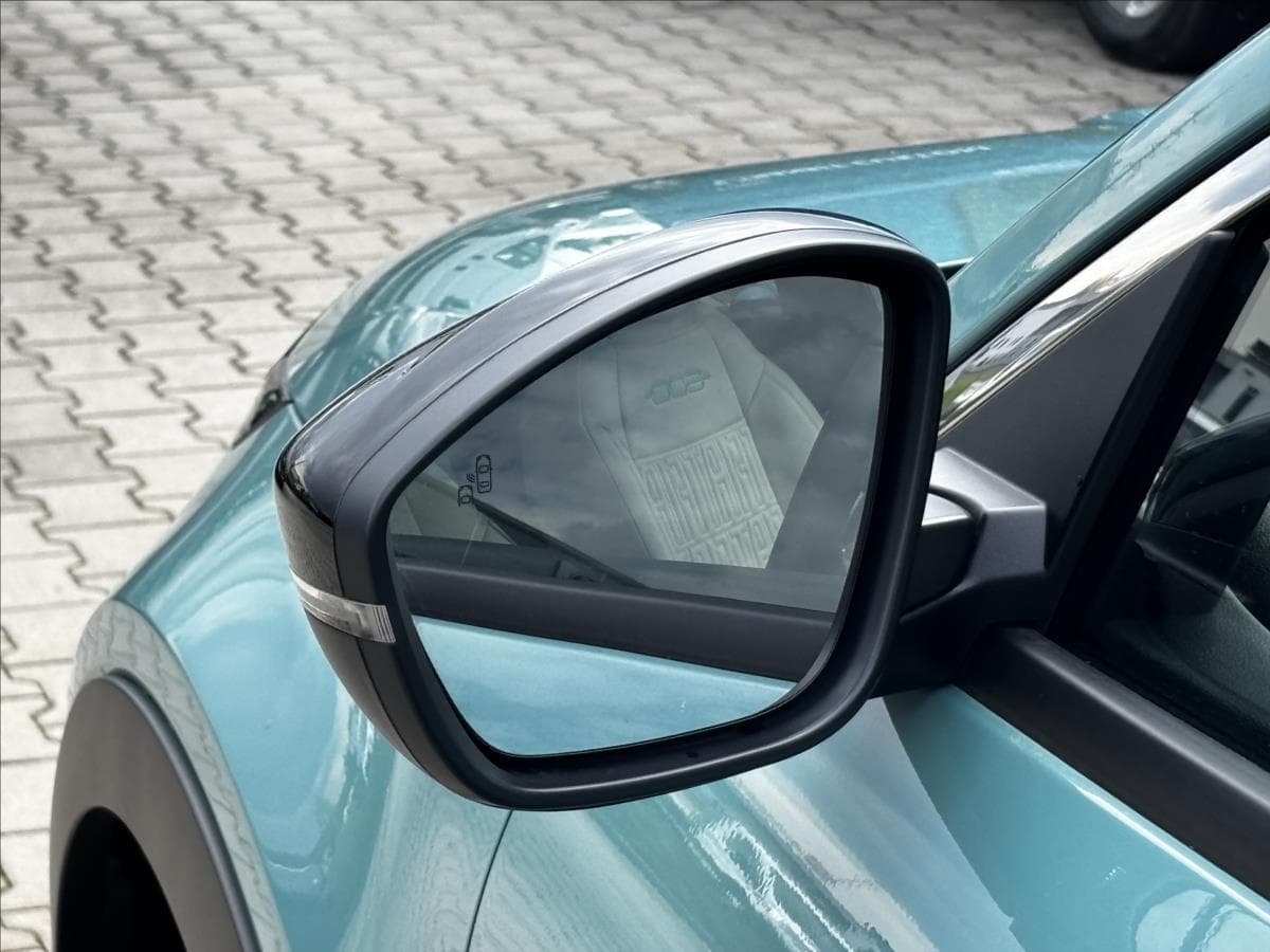 2025 Fiat 600 - 13