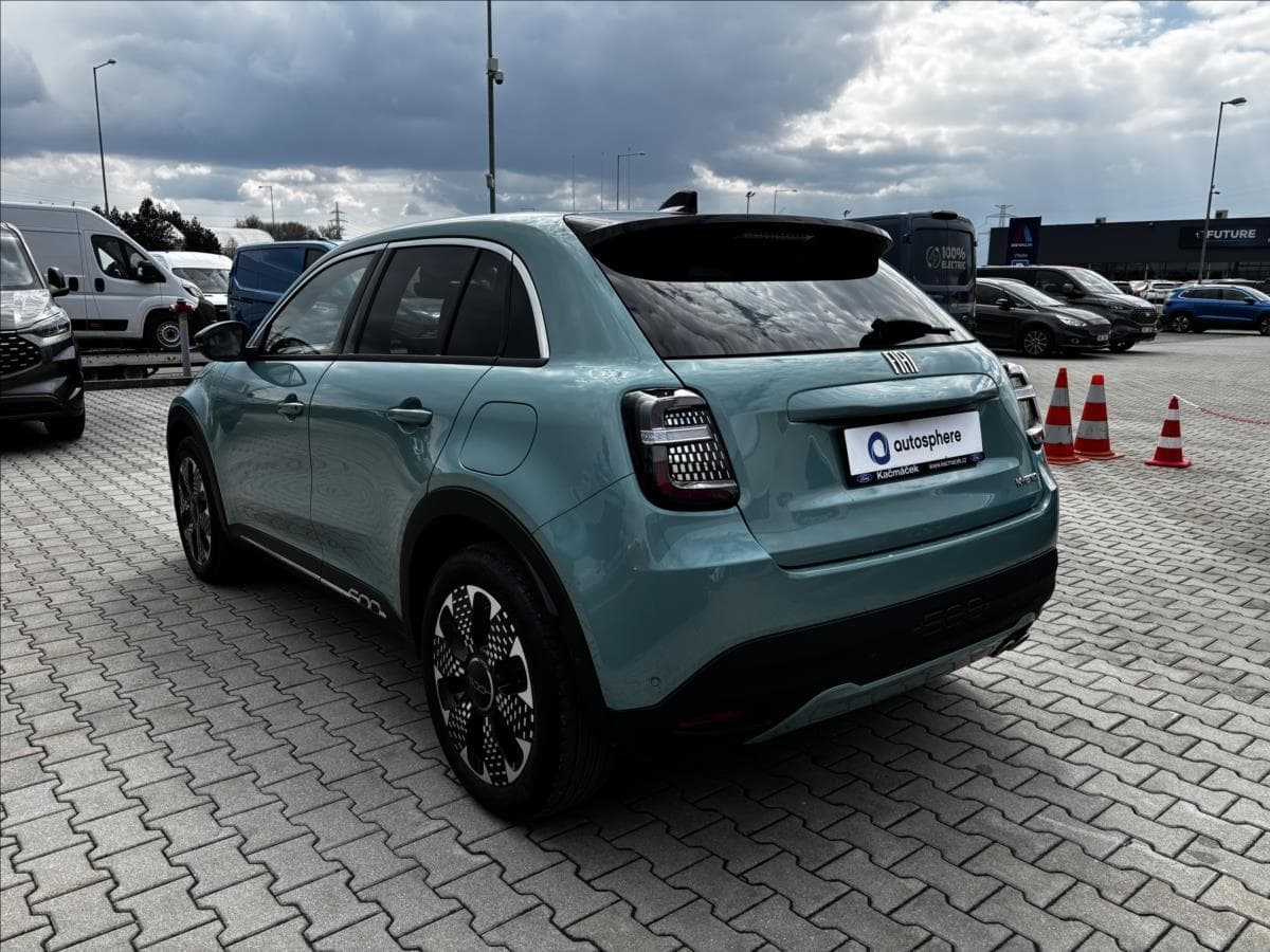 2025 Fiat 600 - 3