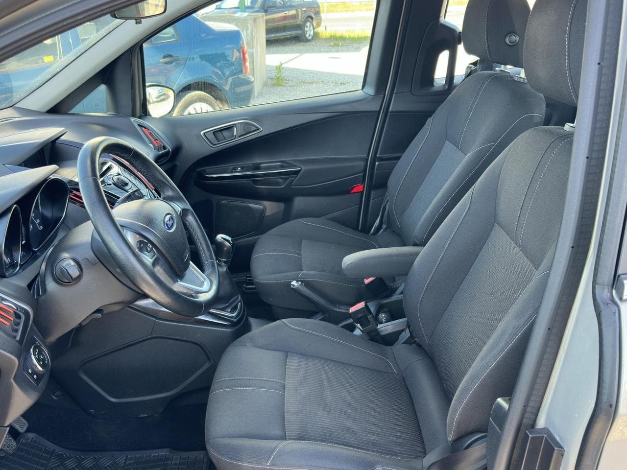 2014 Ford B-MAX - 16