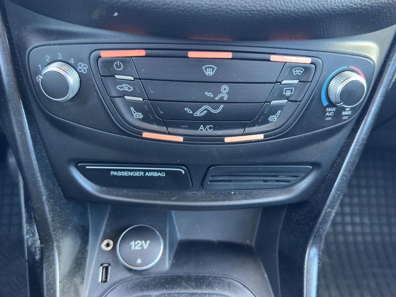 2014 Ford B-MAX - 28