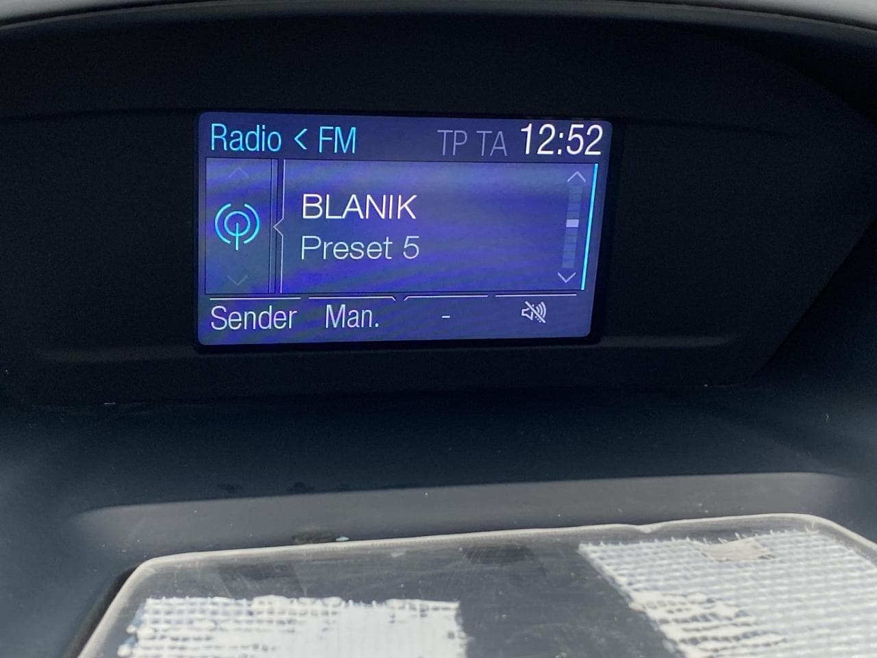 2013 Ford C-Max - 18