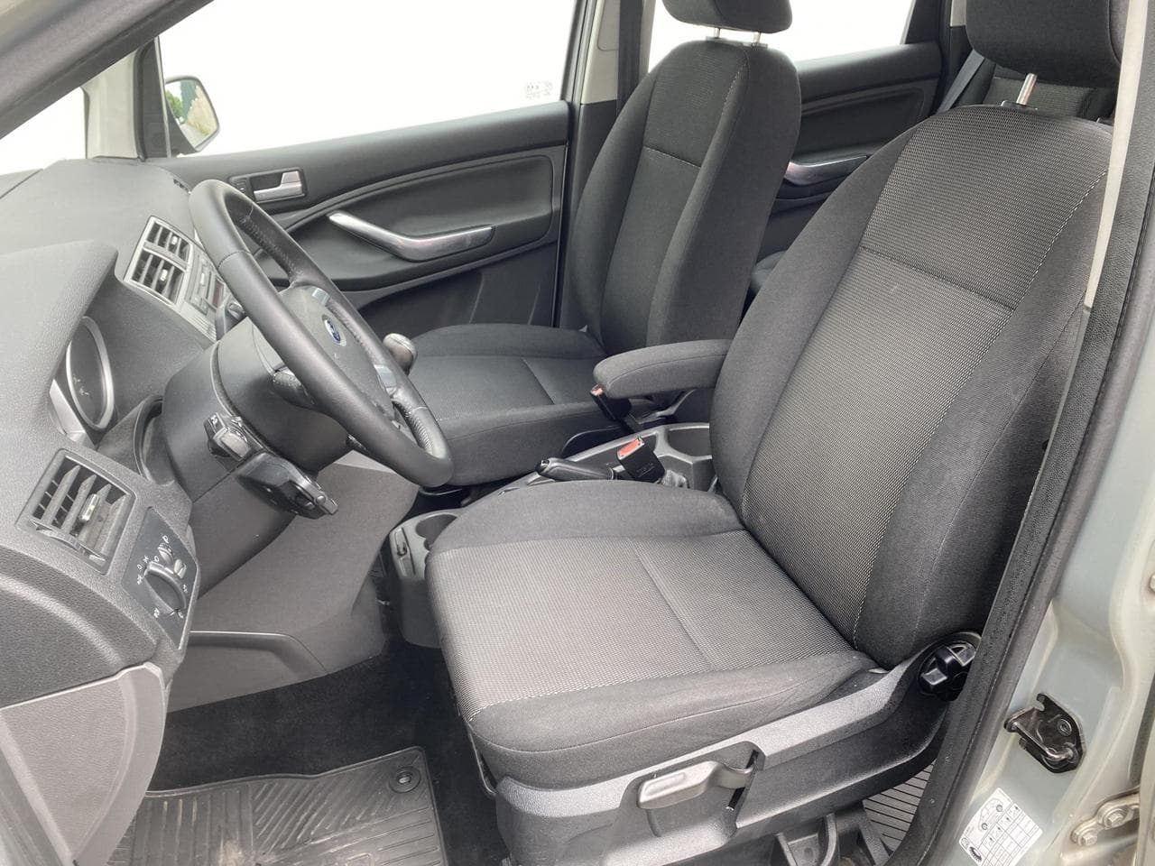 2010 Ford C-MAX - 15