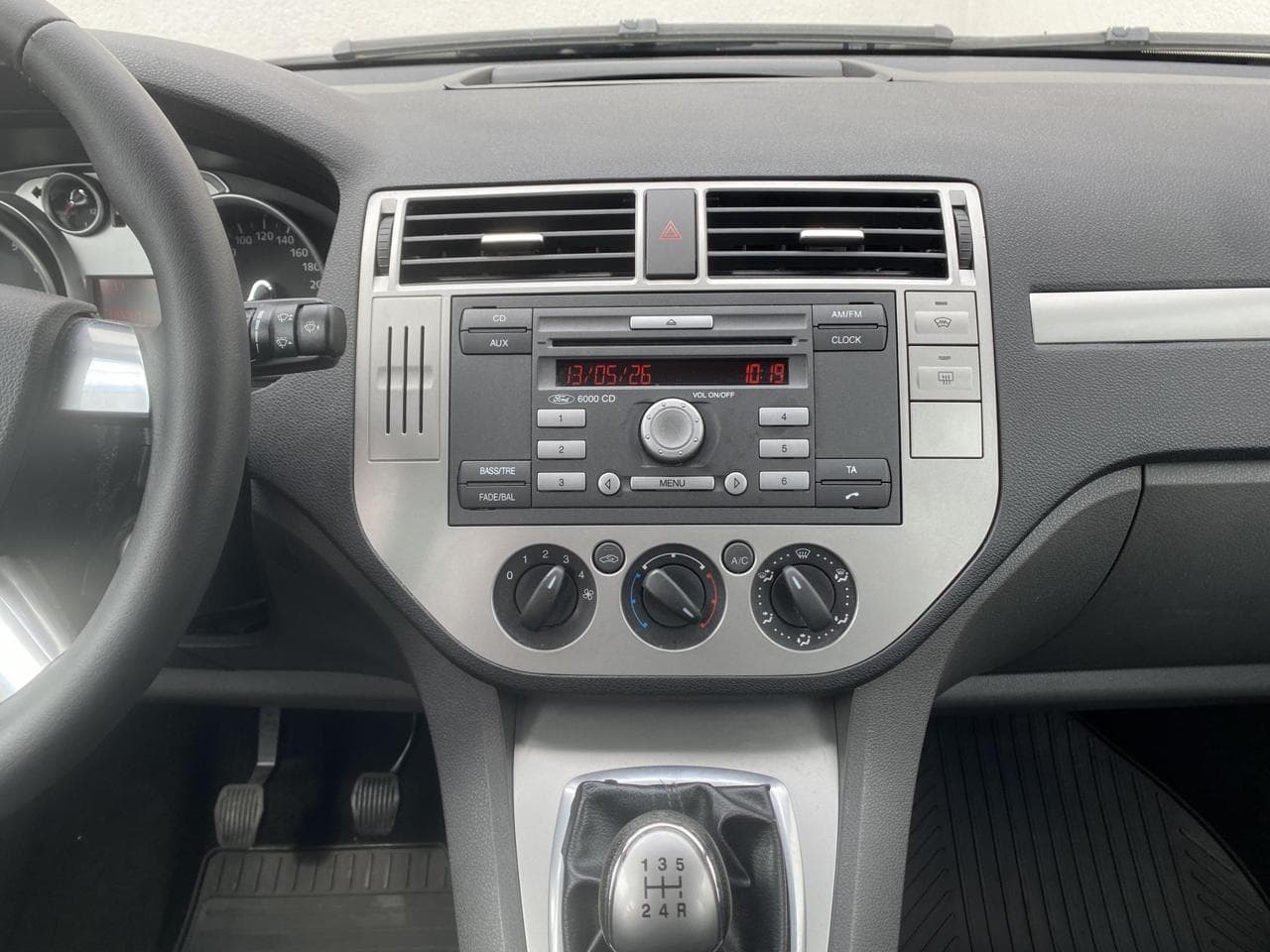 2010 Ford C-MAX - 20