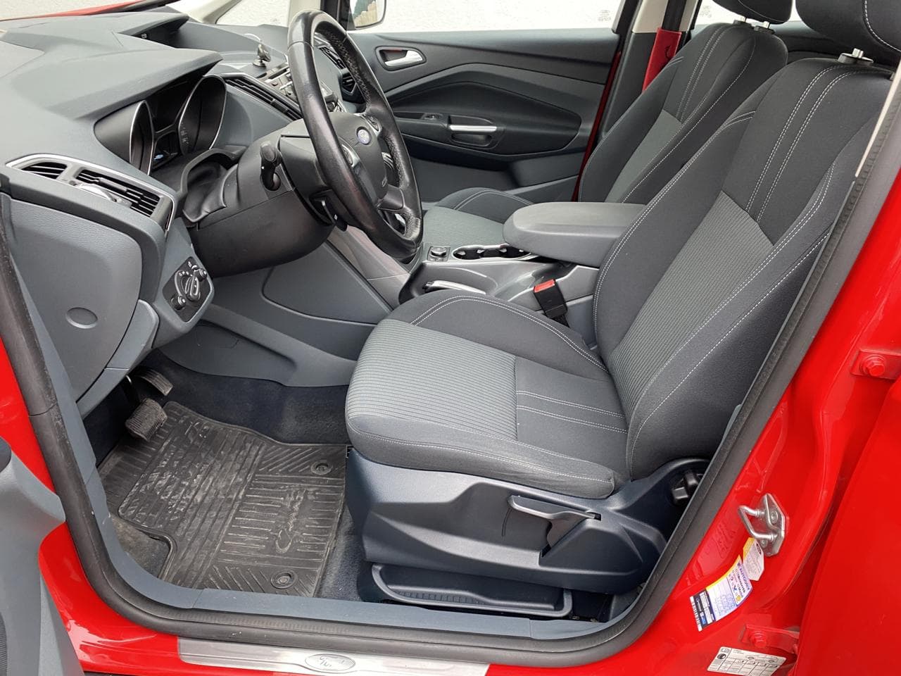 2013 Ford C-MAX - 9