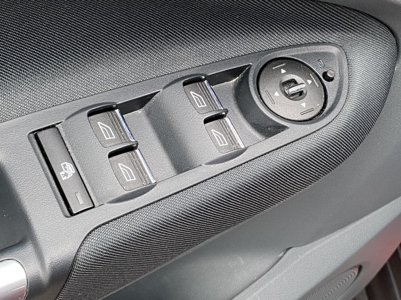 2013 Ford C-MAX - 11