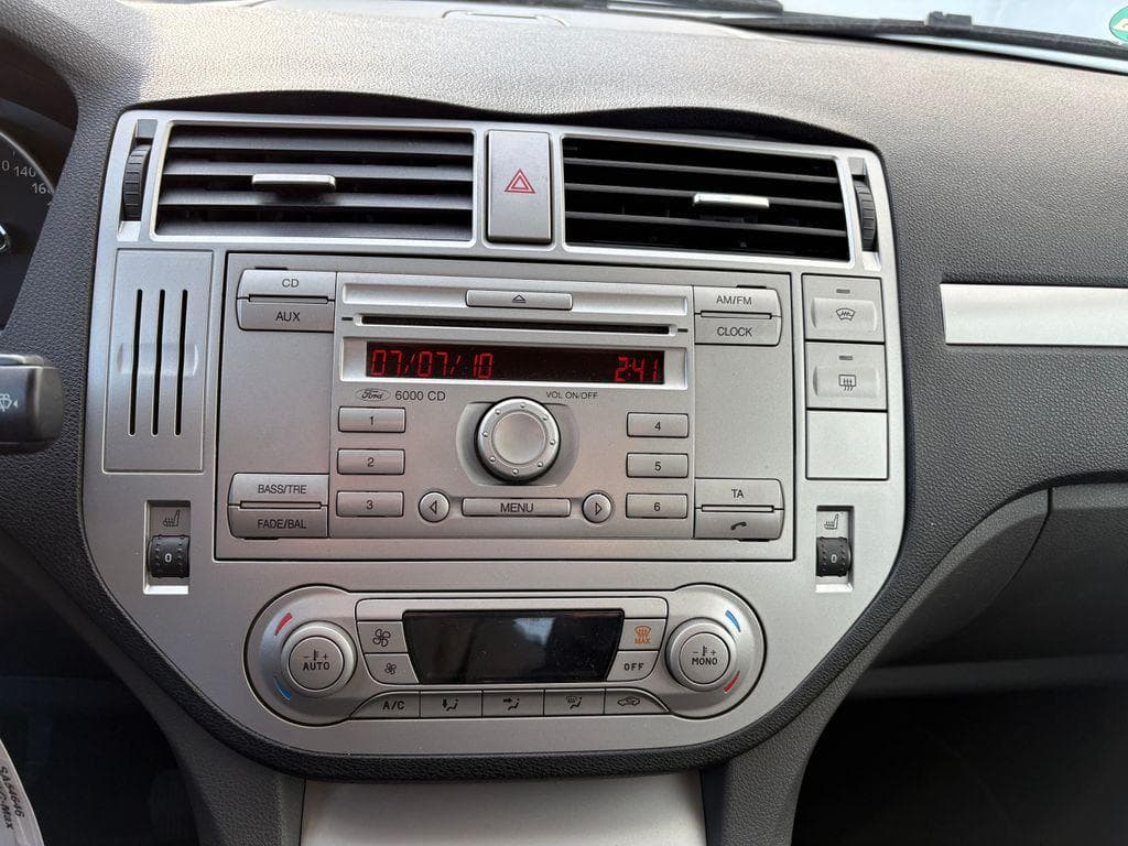 2010 Ford C-Max - 10