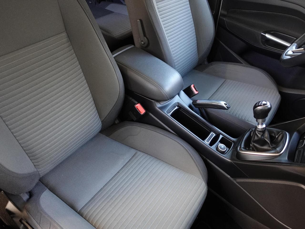 2018 Ford C-Max - 12