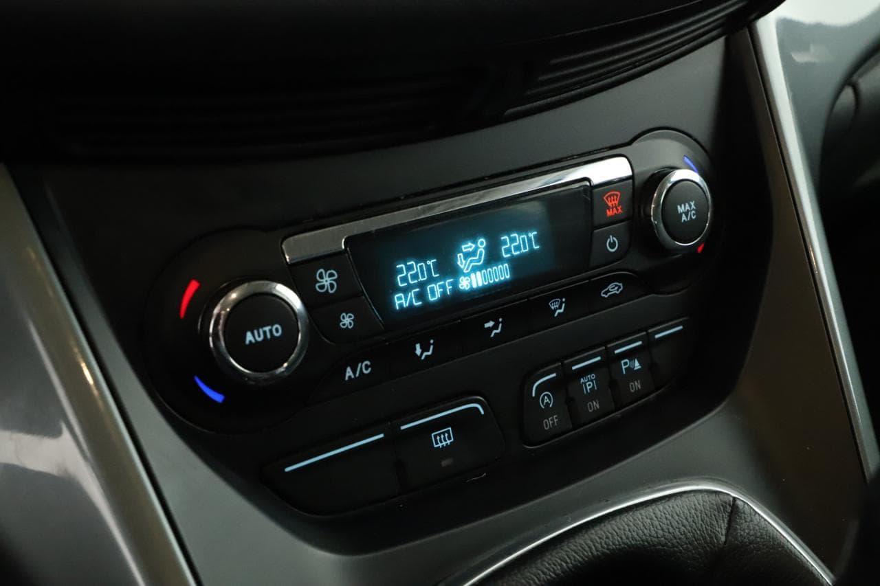 2014 Ford C-Max - 16