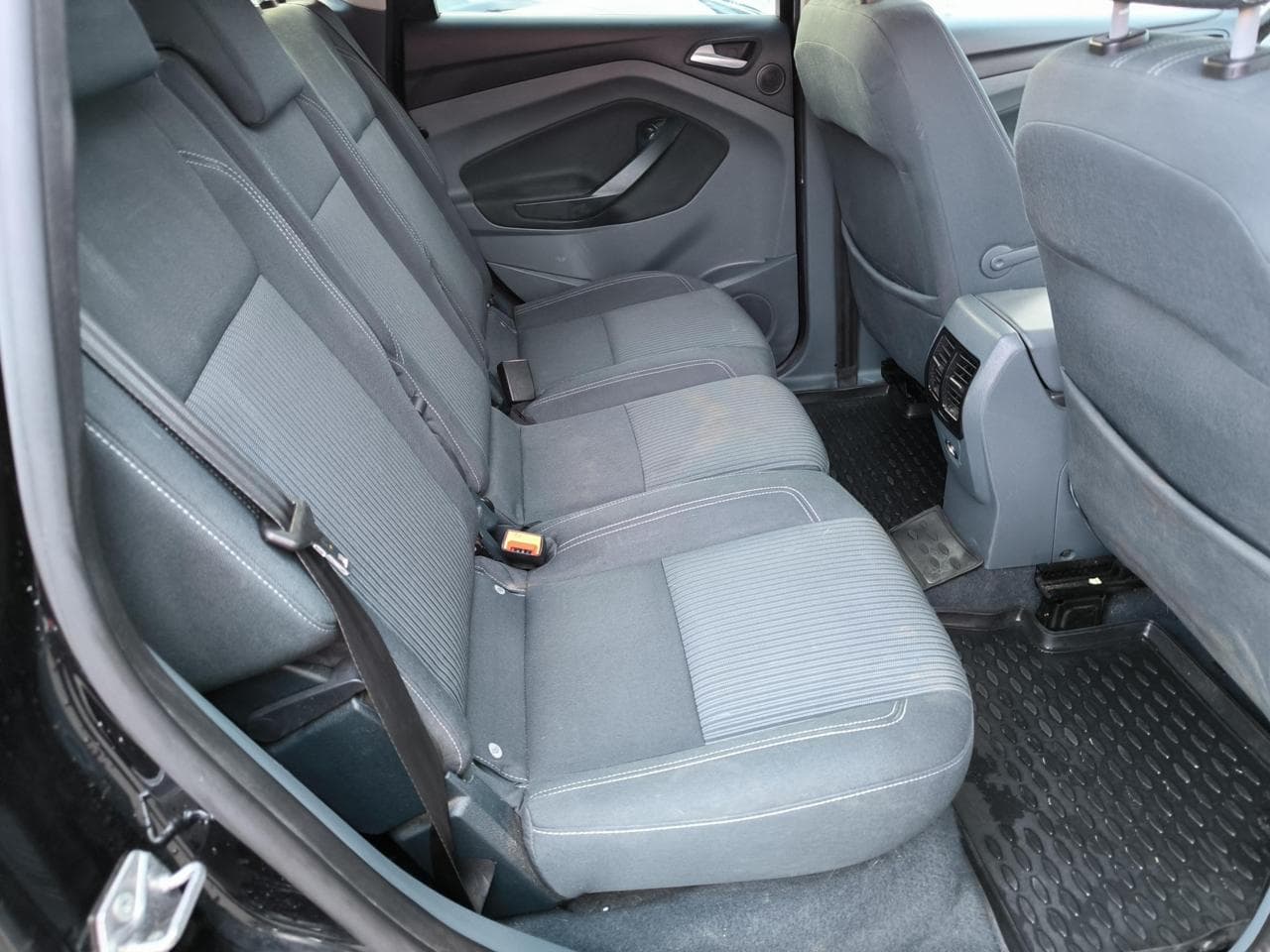 2012 Ford C-Max - 11