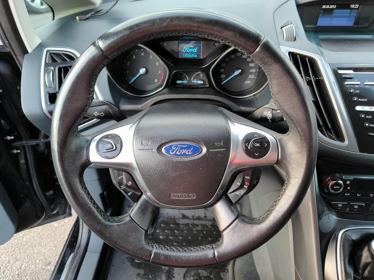 2012 Ford C-Max - 13