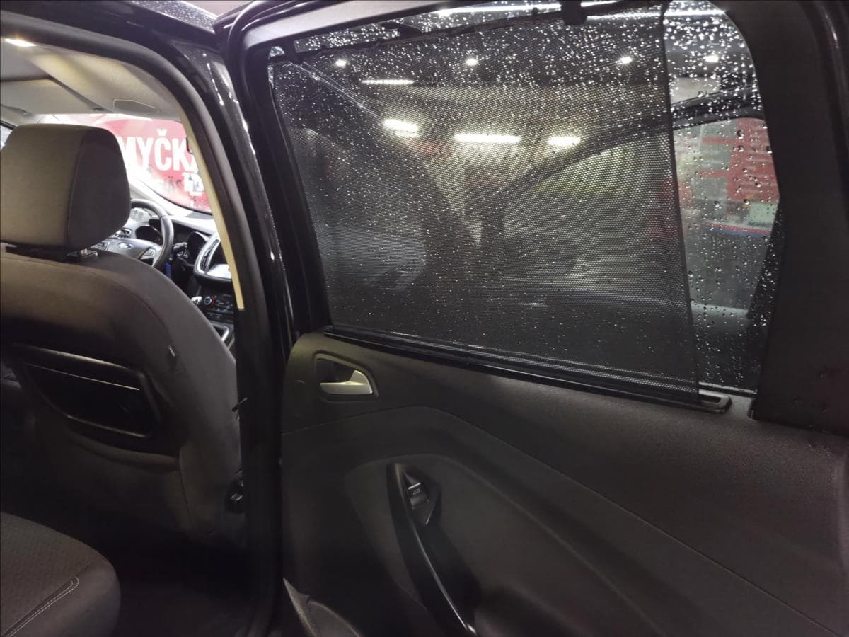 2015 Ford C-Max - 12