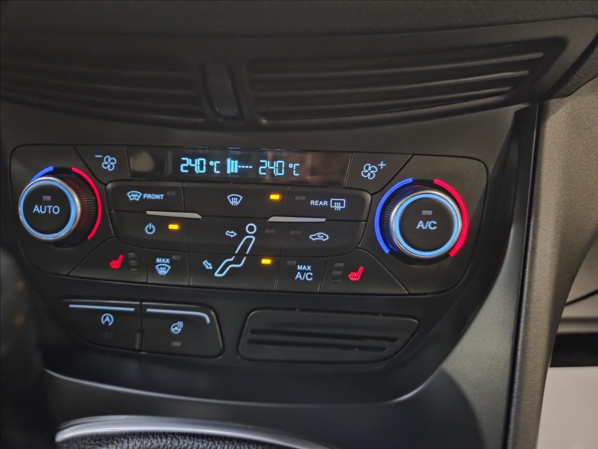 2015 Ford C-Max - 16