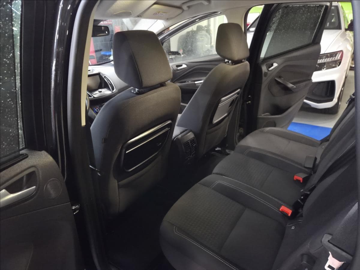 2015 Ford C-Max - 13