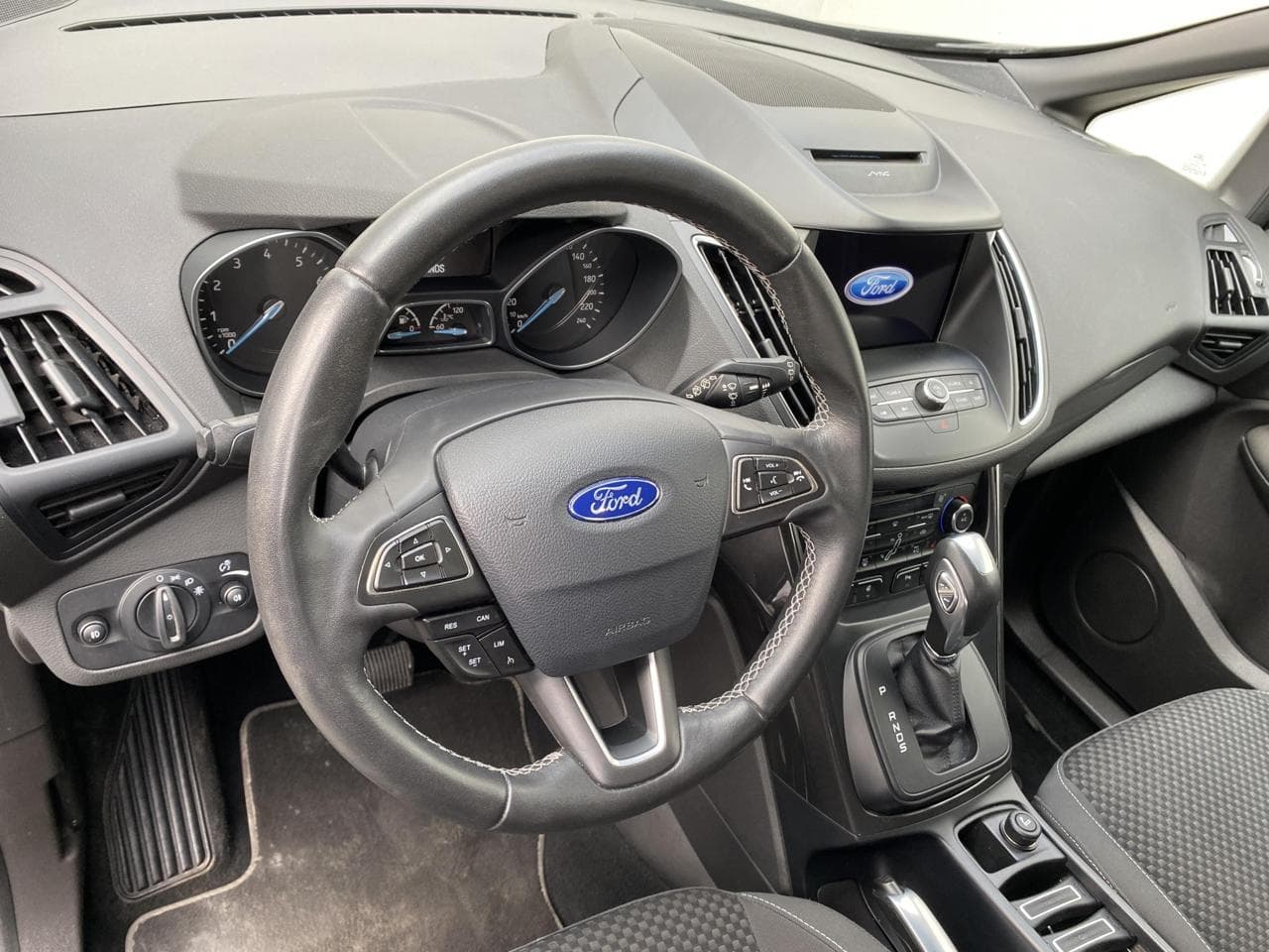 2019 Ford C-MAX - 12