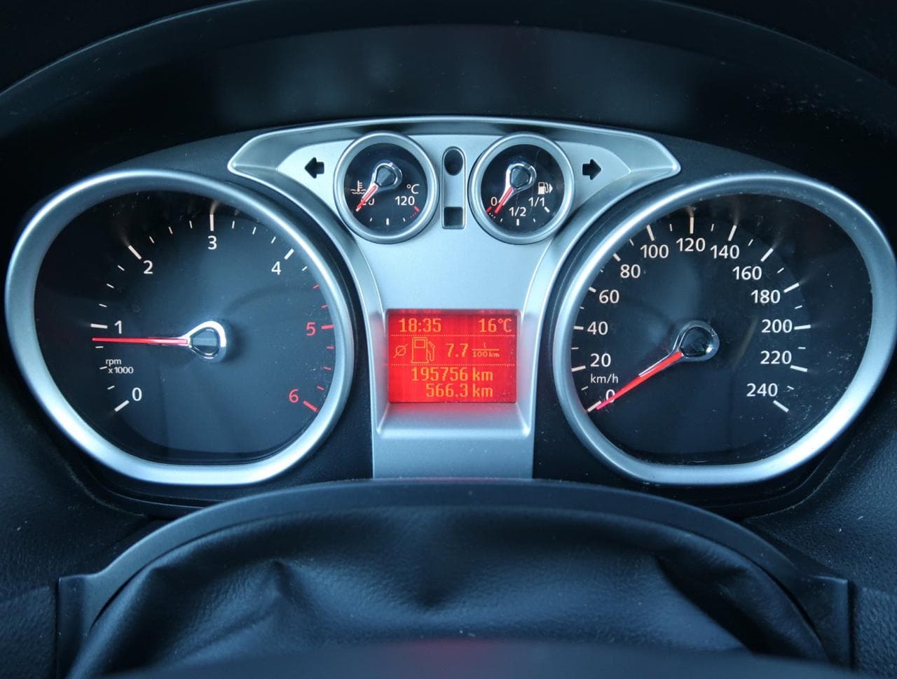 2010 Ford C-MAX - 17