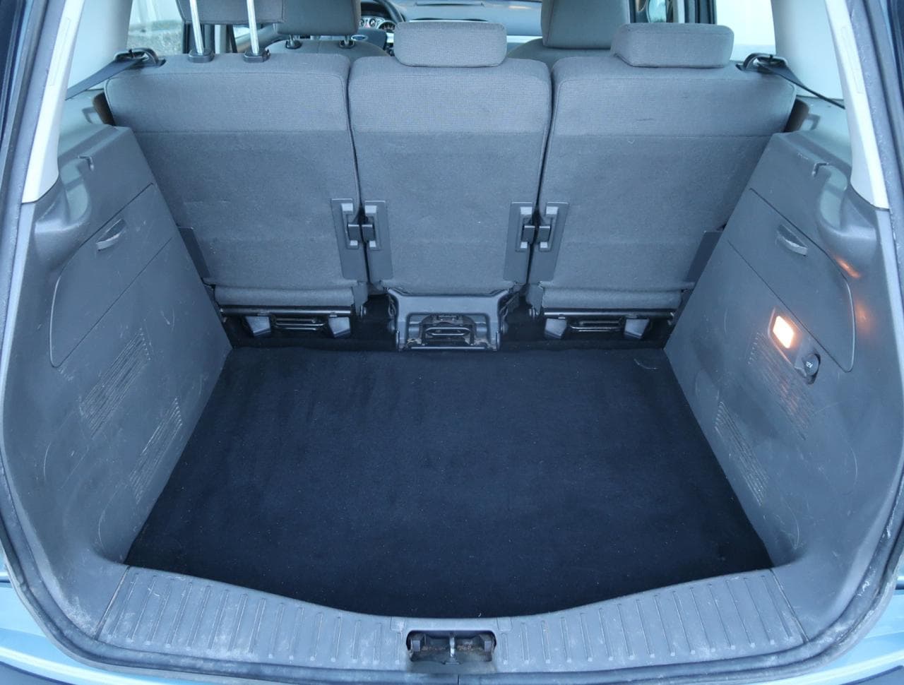 2010 Ford C-MAX - 19