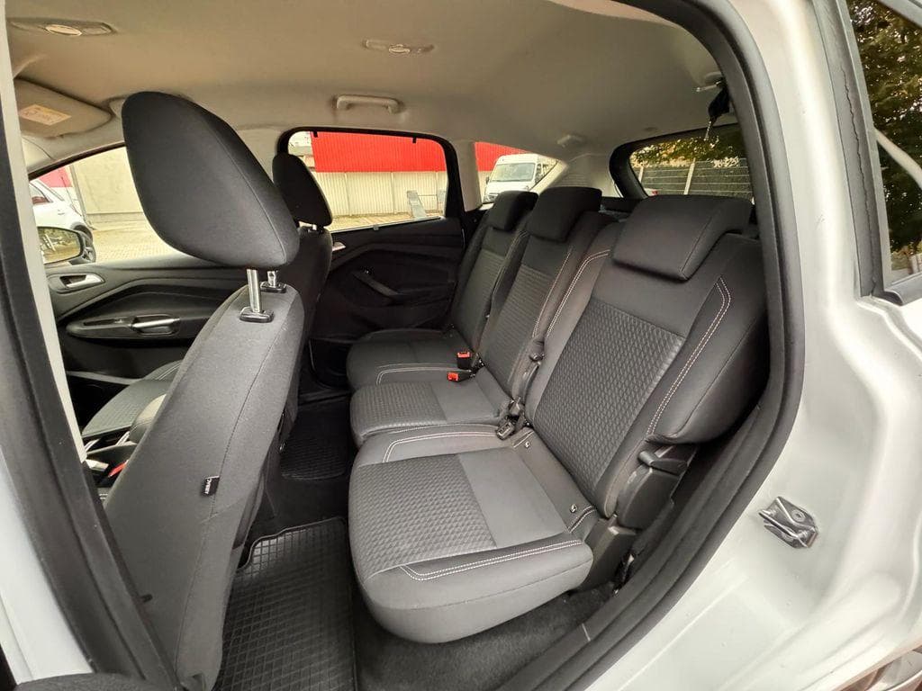 2018 Ford C-MAX - 12