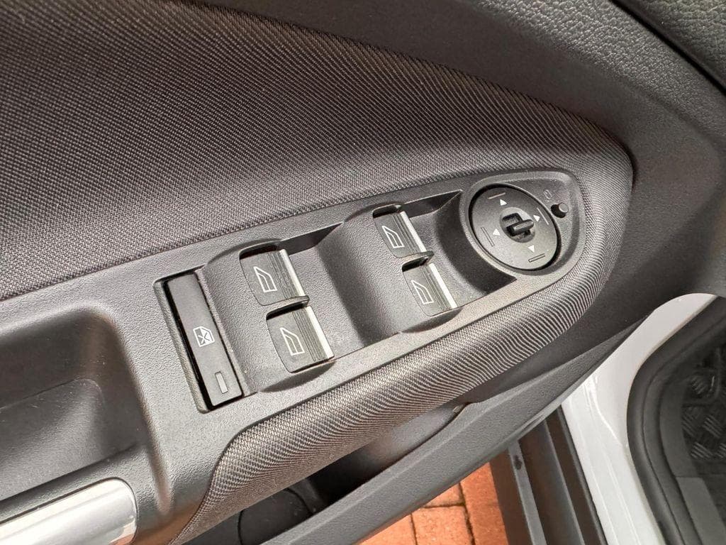 2018 Ford C-MAX - 13