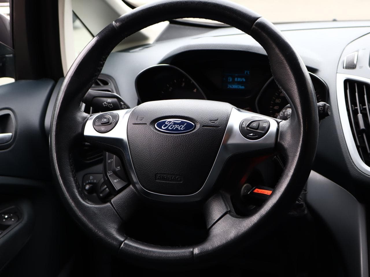 2014 Ford C-MAX - 18