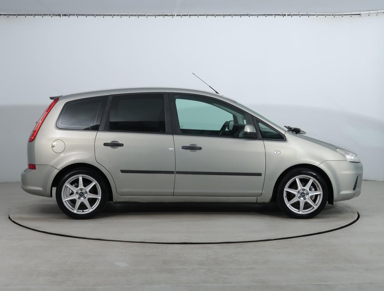 2009 Ford C-MAX - 10